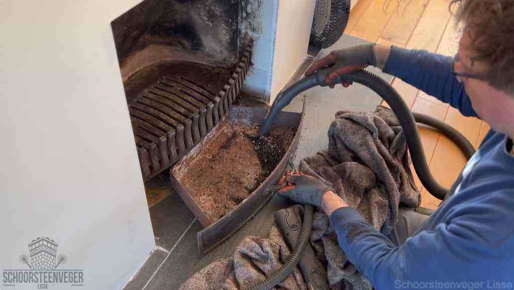 Prijs schoorsteenvegen Lisse schouw reinigen Prijs schoorsteenvegen Lisse schouw reinigen